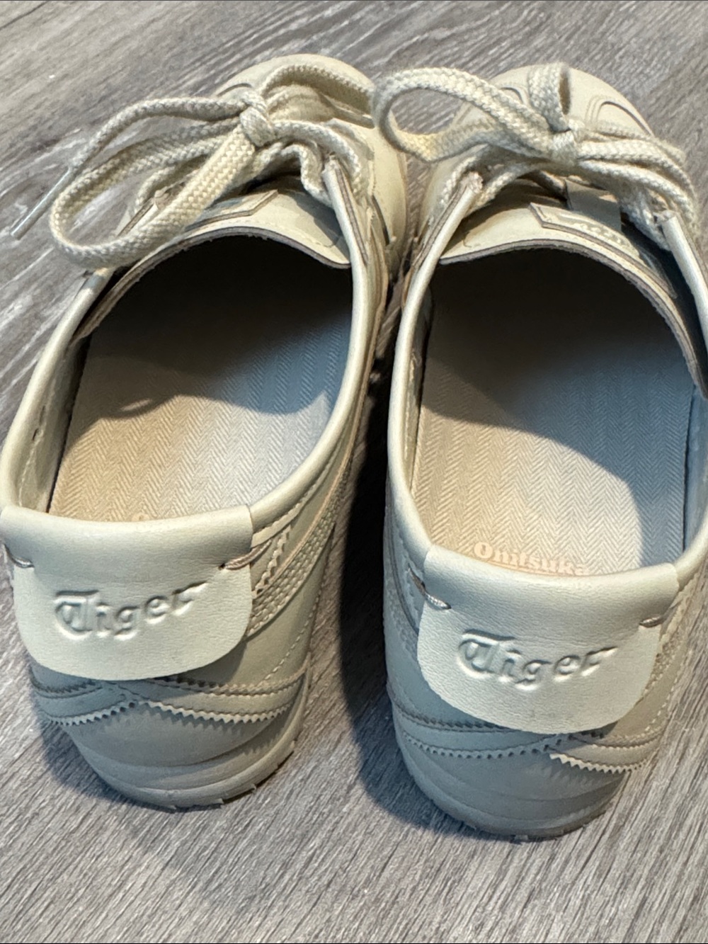 Onitsuka Tiger by Asics Men’s Cream Leather Mexico 66-Inspired Sneakers - Picture 2 of 5